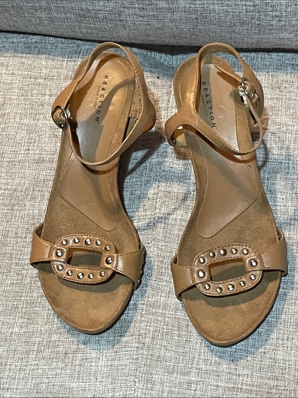 Kenneth Cole Reaction Tan Leather Studded Ankle Strap Sandals Size 8.5